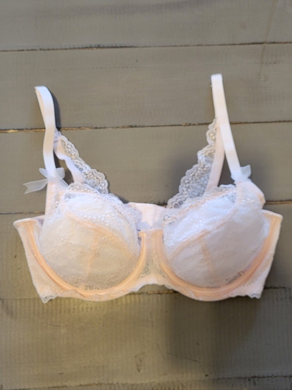 Lace Underwire Bra - White and Pink